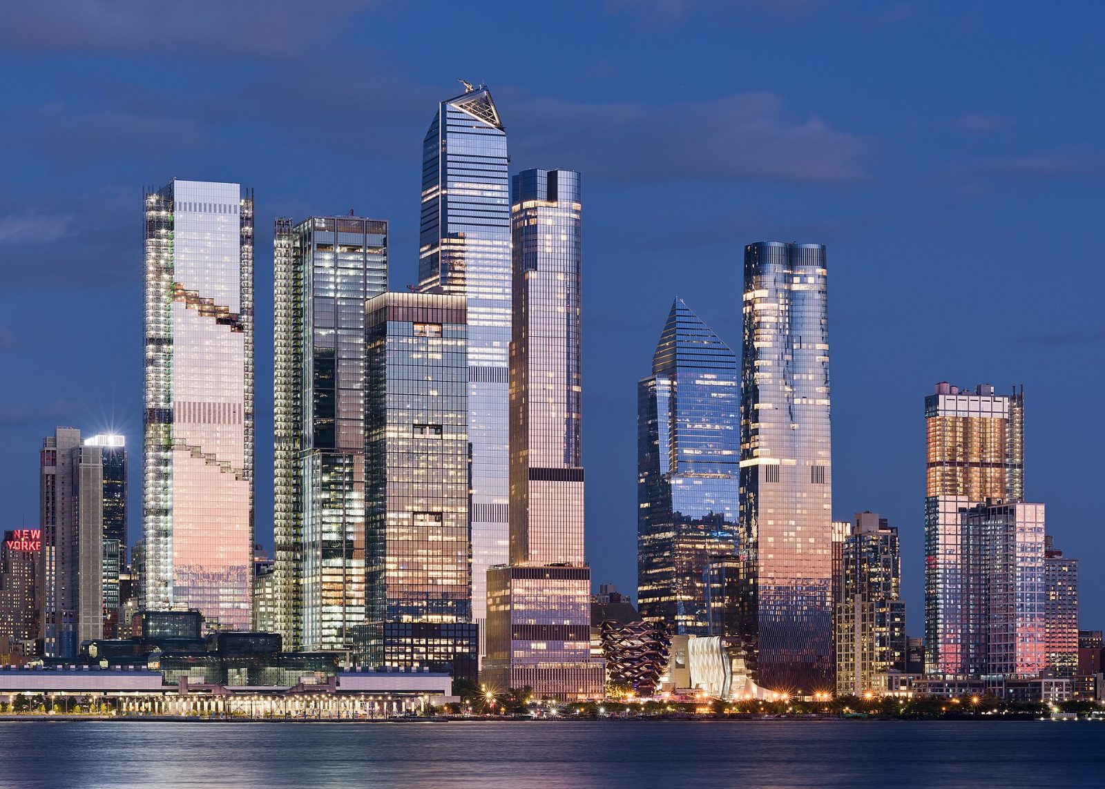 Midtown Manhattan towers at dusk, seen from Weehawken